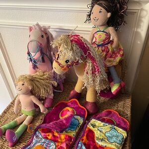 Groovy Girl Dolls x 2 Horses x 2 Sleeping Bags x 2 CUTEEE Lot Groovy Girl Dolls